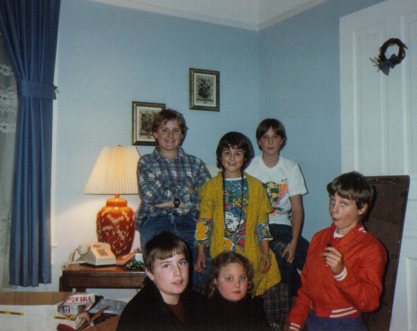 The Conner Kids
Daniel Conner, Mike Roetto, Emily Roetto, Alison Conner, Chris Conner, Cory Conner
Keywords: Daniel Mike Emily Alison Chris_Conner Cory_Conner