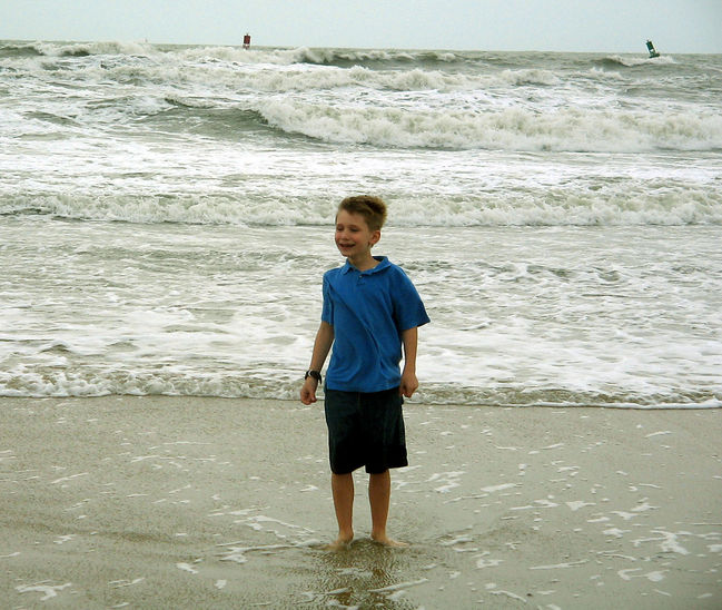 James at Virginia Beach
first time seeing the Atlantic Ocean!
Oct. 2006
Keywords: James Beach